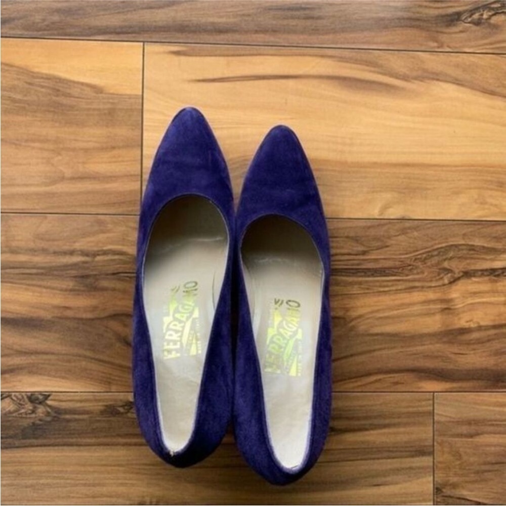 Salvatore Ferragamo vintage suede purple pumps 7
